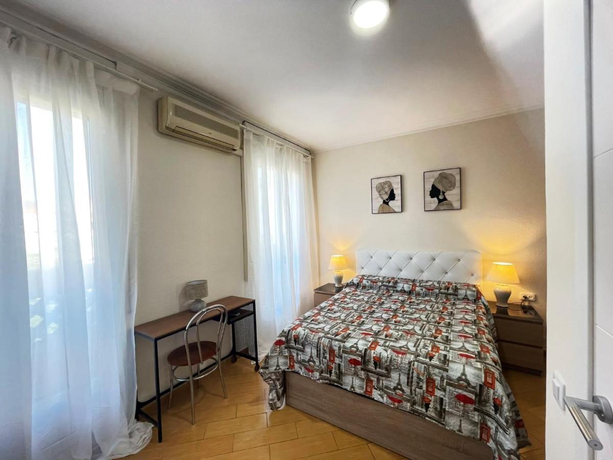 Rooms Nueva Valencia Barcelona Exteriér fotografie