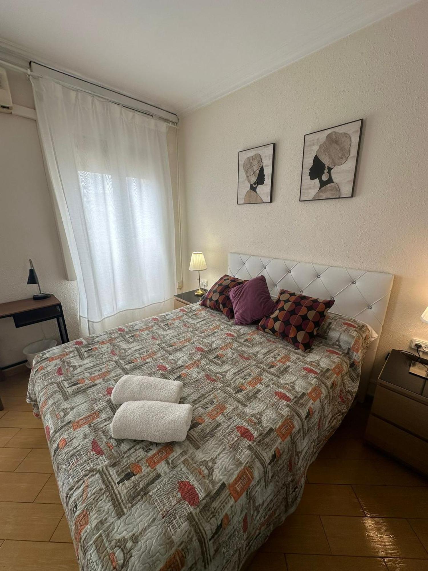 Rooms Nueva Valencia Barcelona Exteriér fotografie