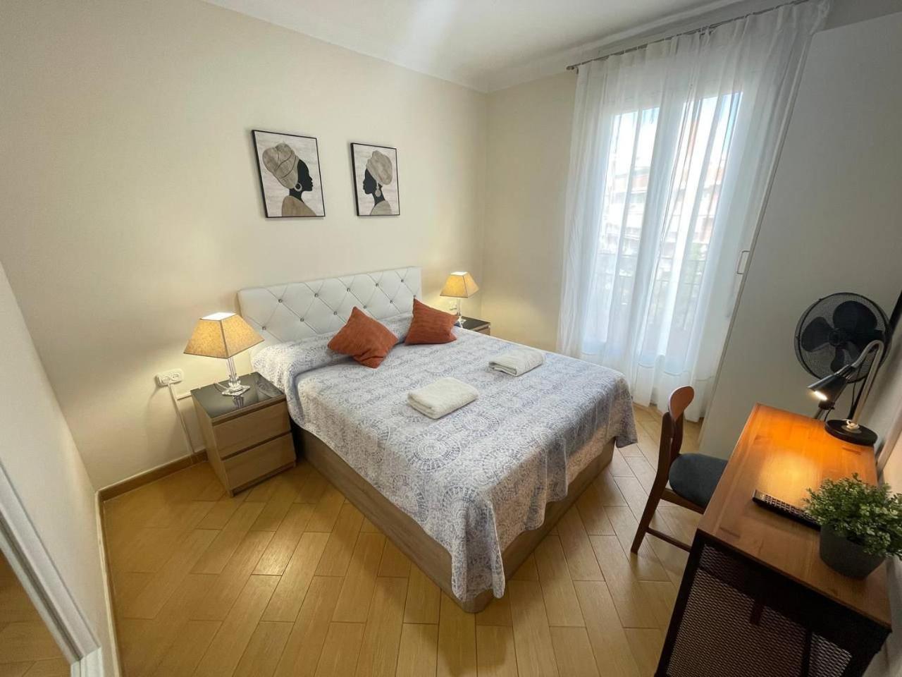 Rooms Nueva Valencia Barcelona Exteriér fotografie