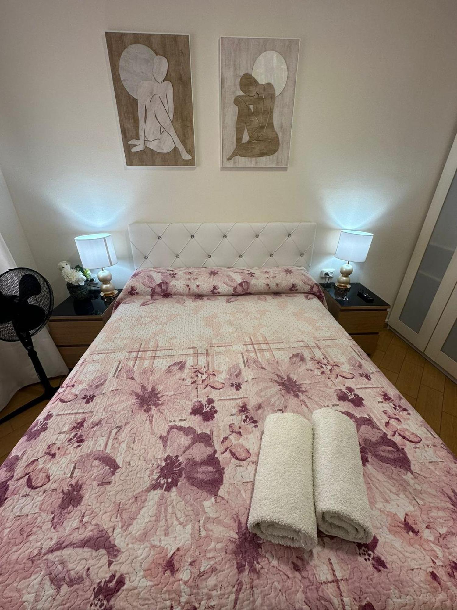 Rooms Nueva Valencia Barcelona Exteriér fotografie